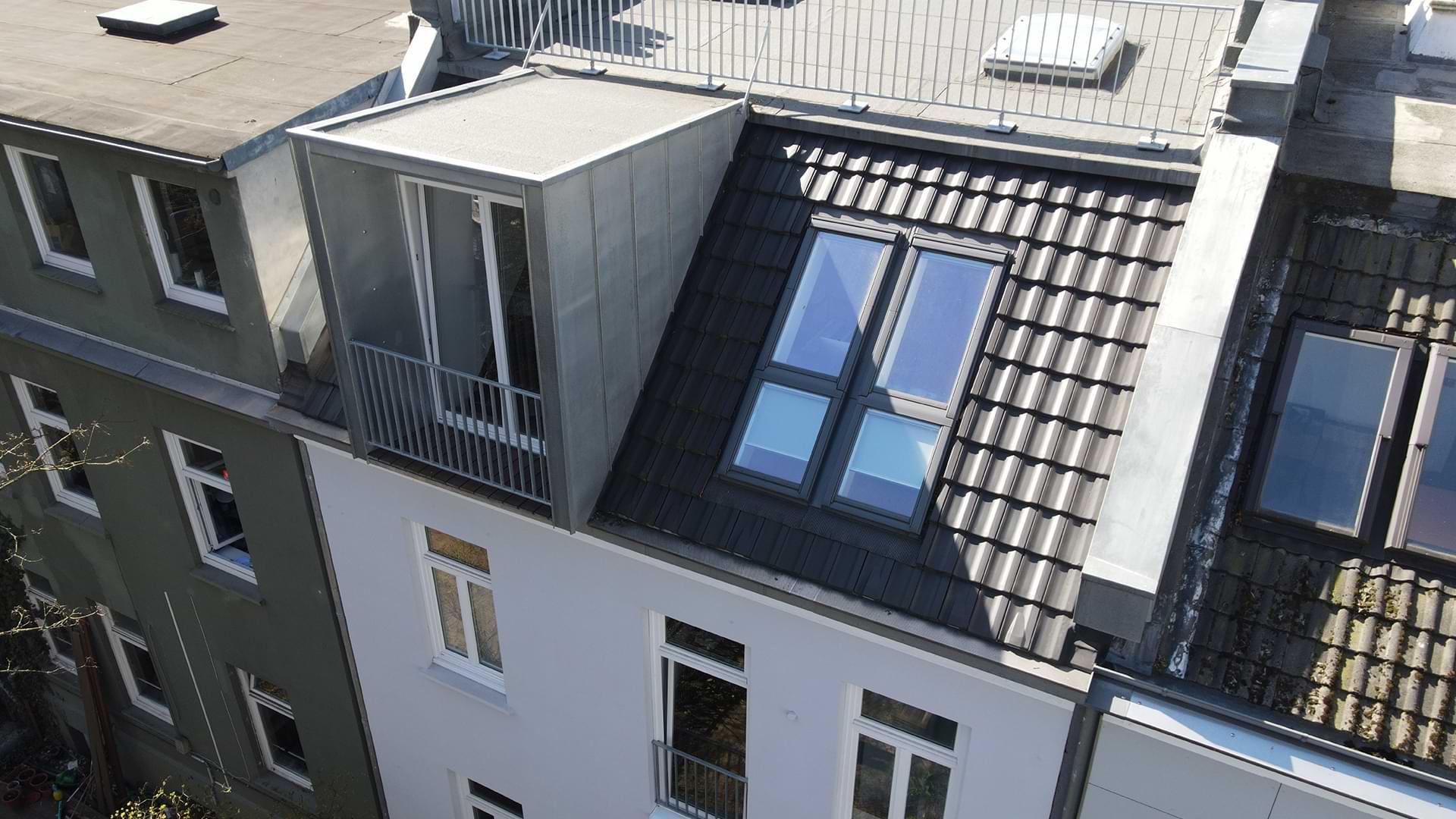 Dachsanierung mit neuer Gaube – Projekt Sternschanze